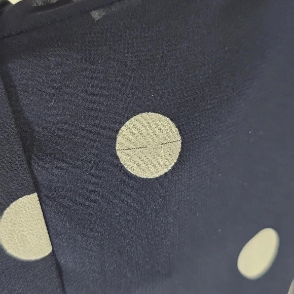 {Banana Republic} Women's Navy Blue White Polka Dot Blouse - Size Medium - Picture 7 of 11